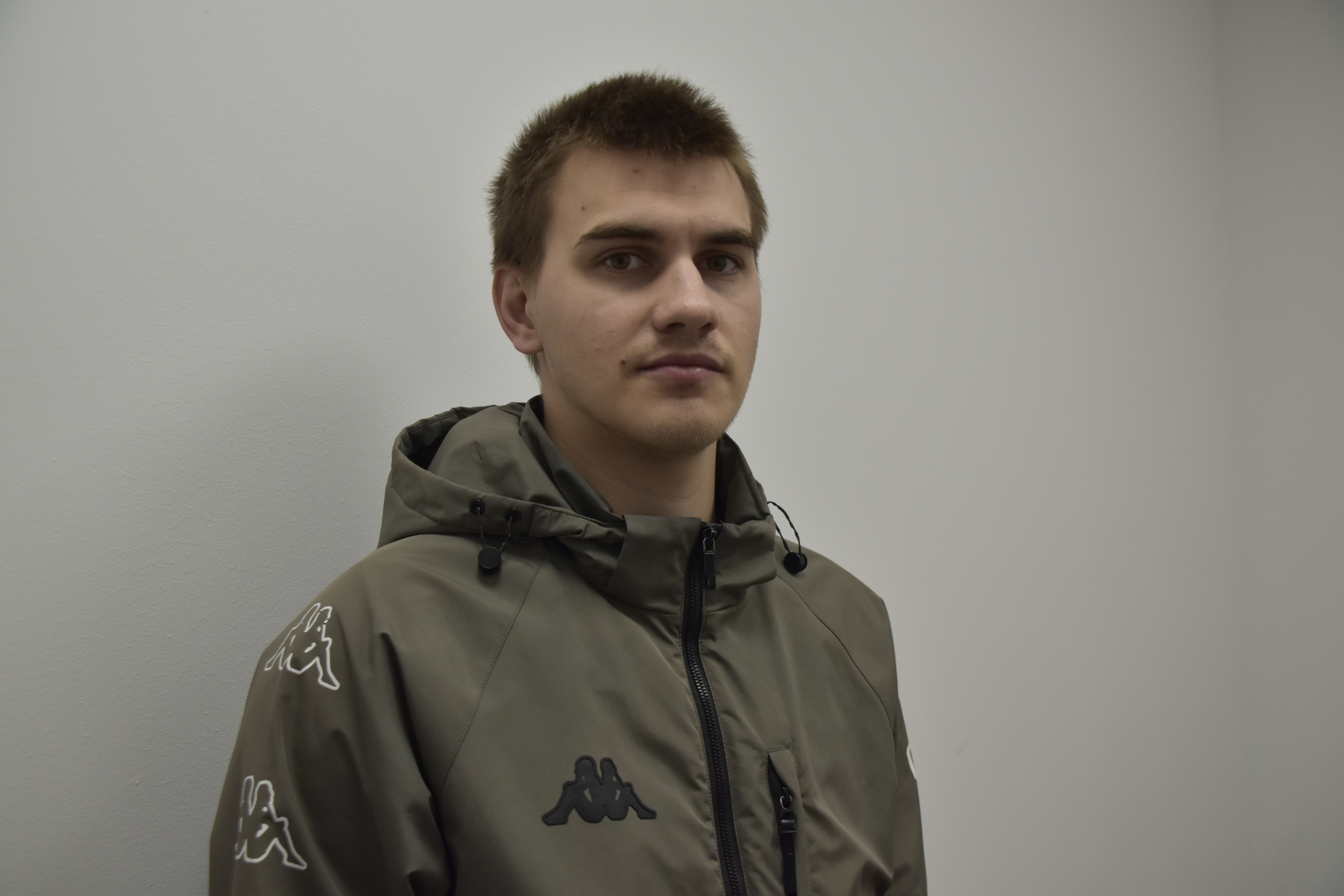 Хотелось бы попасть в пограничные войска. 